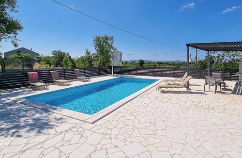 Benkovac House | Gorgeous home in Miranje Gornje