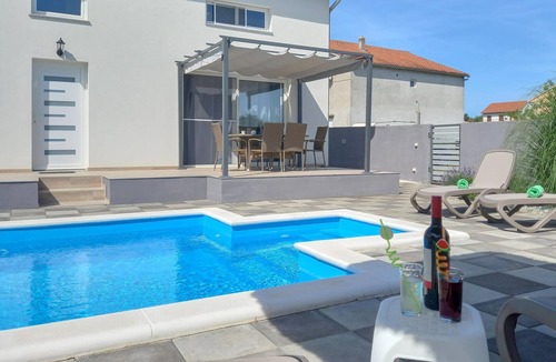 Donje Rastane House | Gorgeous home in Rastane Donje