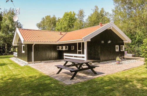 Ristinge House | Gorgeous home in Humble with sauna