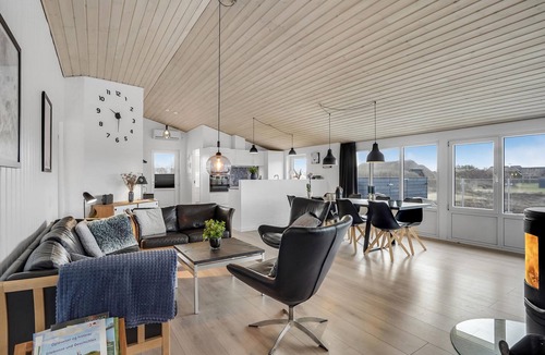 Nørre Lyngvig House | Gorgeous home in Hvide Sande with sauna