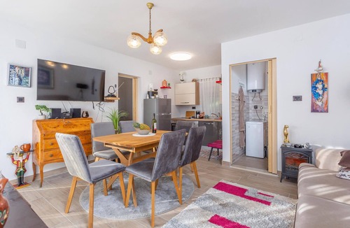 Jadranovo House | Gorgeous home in Jadranovo
