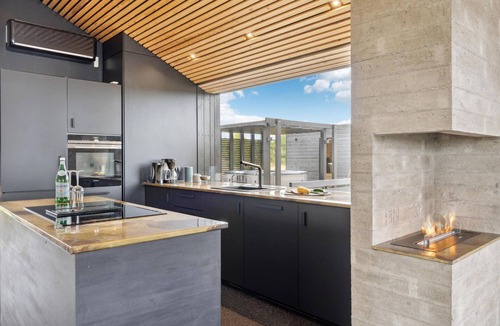 Bratten Strand House | Gorgeous home in Jerup with WiFi