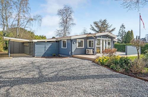 Juelsminde House | Gorgeous home in Juelsminde with WiFi