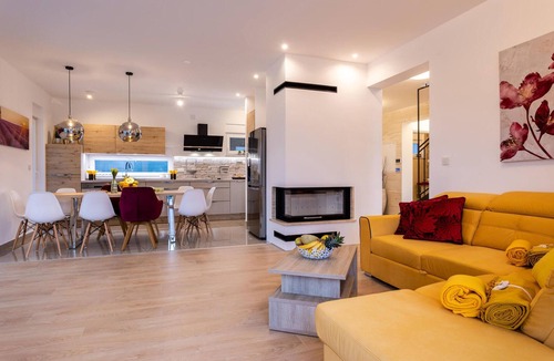 Klimno House | Gorgeous home in Klimno