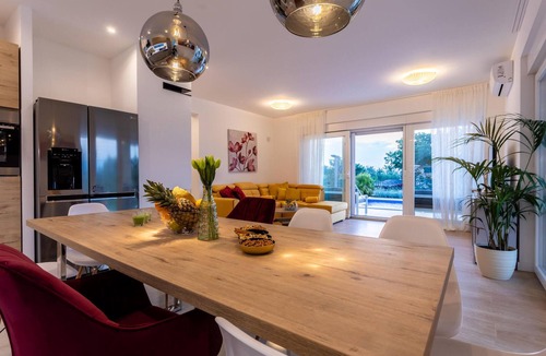 Klimno House | Gorgeous home in Klimno