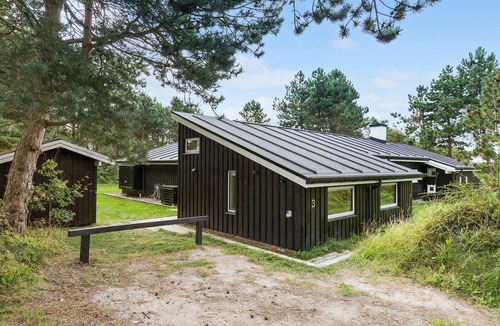 Skødshoved Strand House | Gorgeous home in Knebel with sauna