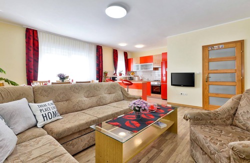 Zumberak House | Gorgeous home in Kostanjevac