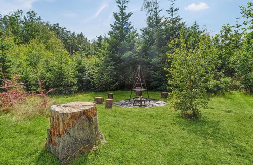 Ebdrup House | Gorgeous home in Kolind with WiFi
