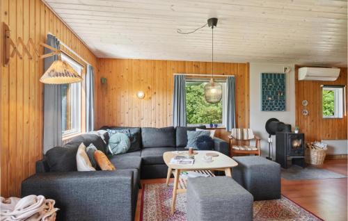Ebdrup House | Gorgeous Home In Kolind With Wifi