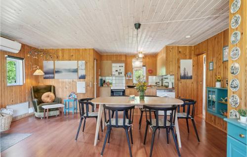 Ebdrup House | Gorgeous Home In Kolind With Wifi