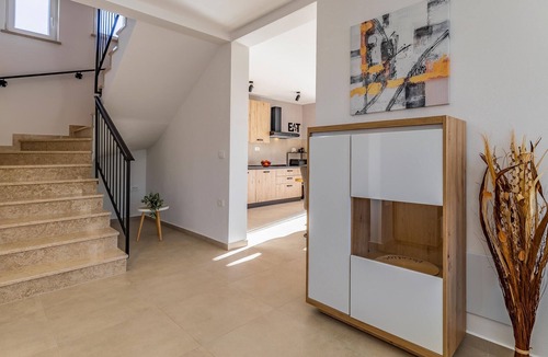 Boljevici House | Gorgeous home in Krsan
