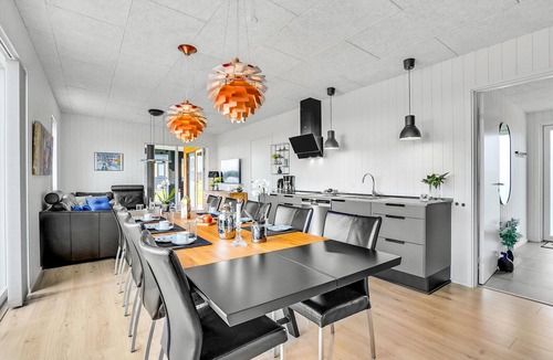 Hjarbæk House | Gorgeous home in Løgstrup with kitchen
