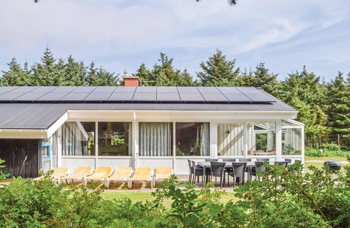 Nr. Lyngby House | Gorgeous home in Løkken with sauna