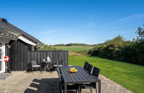 Nr. Lyngby House | Gorgeous home in Løkken with sauna