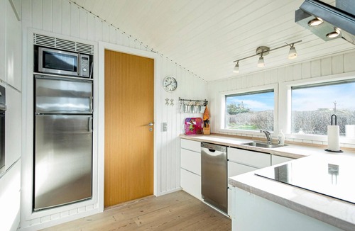 Nørre Lyngby House | Gorgeous home in Løkken with kitchen