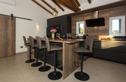 Lovrec House | Gorgeous home in Lovrec with sauna