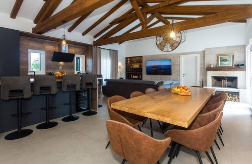 Lovrec House | Gorgeous home in Lovrec with sauna