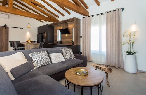 Lovrec House | Gorgeous home in Lovrec with sauna