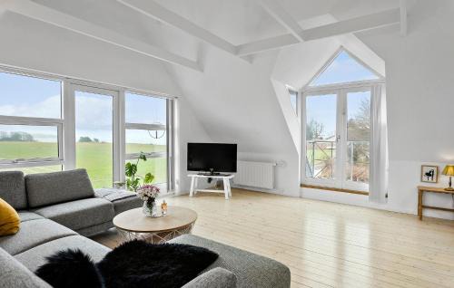 Lundby House | Gorgeous Home In Lundby With Wifi