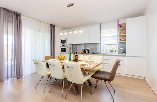 Milovcici House | Gorgeous home in Malinska with sauna