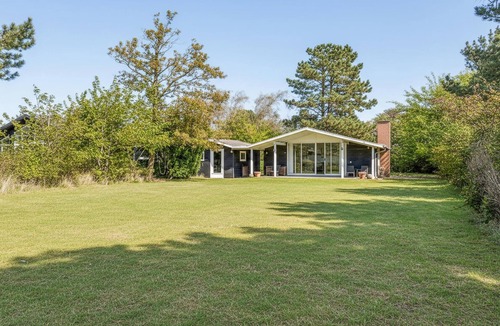 Norsminde House | Gorgeous home in Malling with WiFi