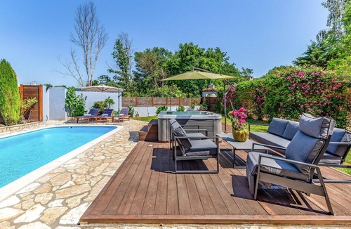 Loborika House | Gorgeous home in Marcana