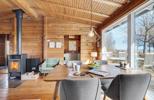 Mern House | Gorgeous home in Mern with WiFi