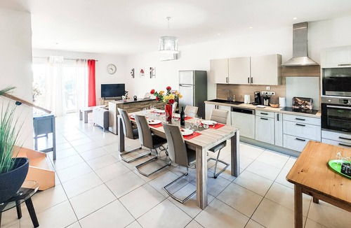 Salleles-d'Aude House | Gorgeous home in Mirepeisset with outdoor swimming pool