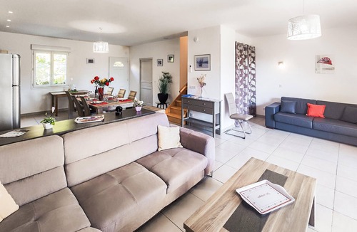 Salleles-d'Aude House | Gorgeous home in Mirepeisset with outdoor swimming pool