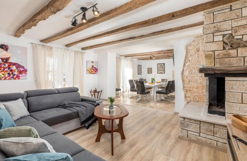 Modrusani House | Gorgeous home in Modrusani