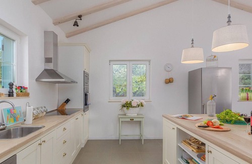 Zminj House | Gorgeous home in Modrusani with sauna