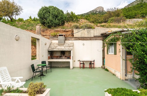 Murvica House | Gorgeous home in Nerezisca with WiFi