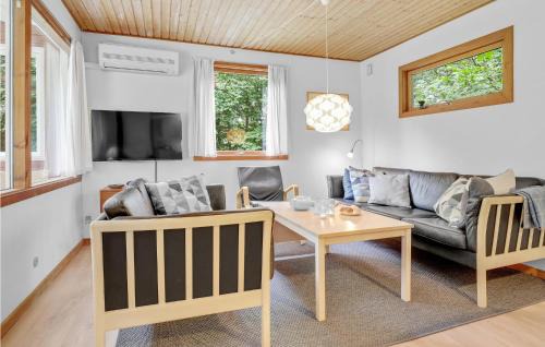 Bedegaard House | Gorgeous Home In Nexø With Kitchen