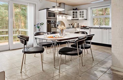 Spidsegard House | Gorgeous home in Nexø with WiFi