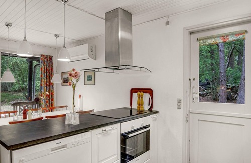 Dueodde House | Gorgeous home in Nexø with kitchen