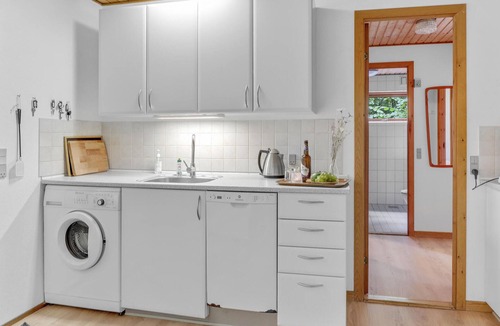 Bedegaard House | Gorgeous home in Nexø with kitchen