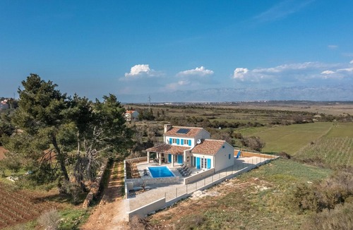 Nin House | Gorgeous home in Nin with WiFi