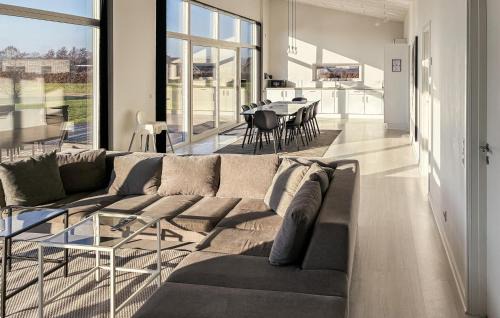 Saksild Strand House | Gorgeous Home In Odder With Wifi