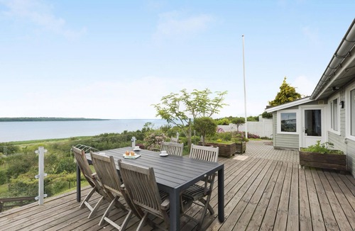 Olsted House | Gorgeous home in ølsted with kitchen