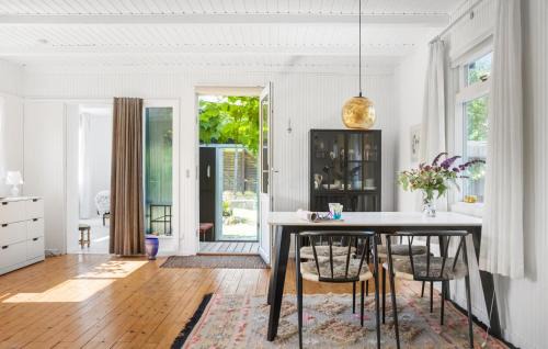 Olsted House | Gorgeous Home In Ølsted With Wifi