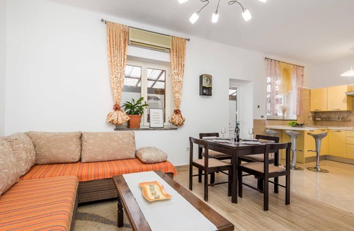 Opatija House | Gorgeous home in Opatija with WiFi