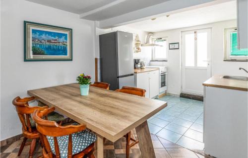 Opuzen House | Gorgeous Home In Opuzen