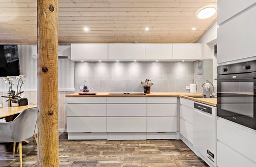 Hasmark Strand House | Gorgeous home in Otterup with WiFi