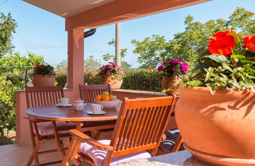 Peroj House | Gorgeous home in Peroj with WiFi