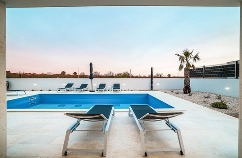 Policnik House | Gorgeous home in Policnik