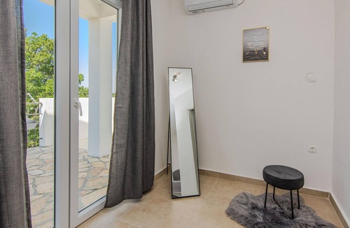 Benkovac House | Gorgeous home in Popovici