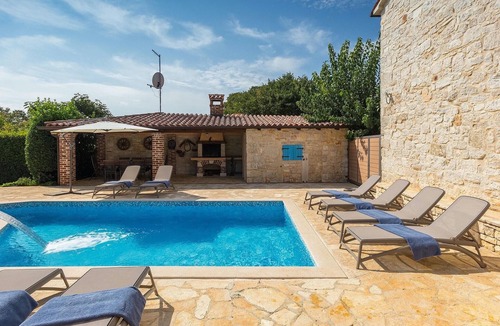 Kirmenjak House | Gorgeous home in Porec