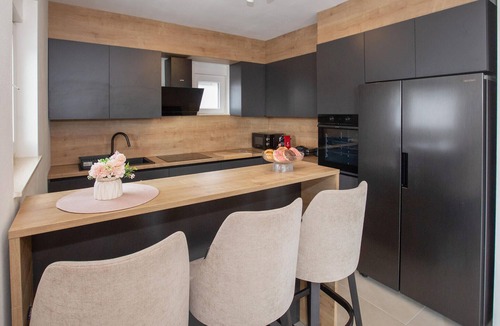 Musalez House | Gorgeous home in Porec with sauna