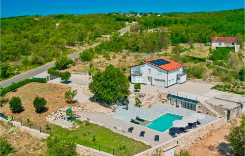 Knezovici House | Gorgeous Home In Postranje