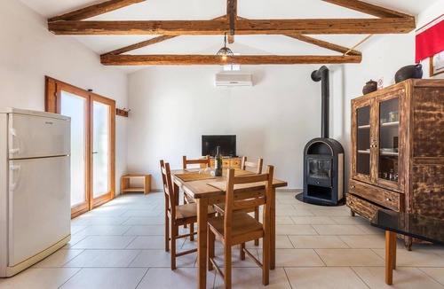 Pula House | Gorgeous home in Pula